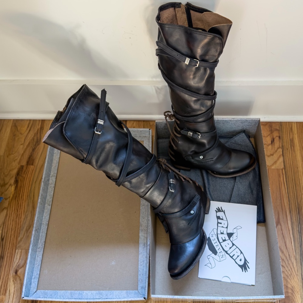 Freebird by Steven  Cassius Dark Leather Boots - Picture 5 of 7